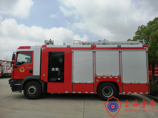 210kw 4x2 Drive Foam Fire Truck With Front Winch And Independent Crew Room